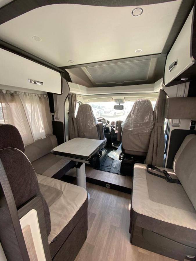 Magnifica Autocaravana Adria Matrix Axess 670Sl Granada Exterior foto